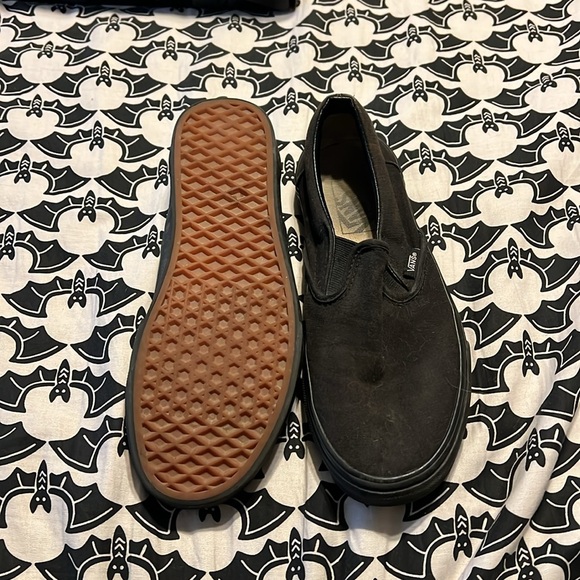 Vans Classic Slip-ons - Picture 2 of 3